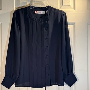 Chaus Navy Pleated Button Front Blouse Size 8 Long Sleeve Career Top